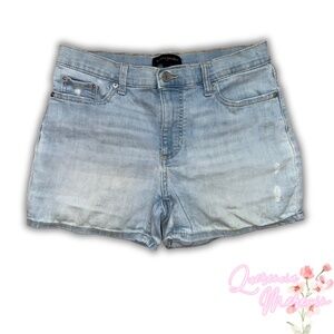 BANANA REPUBLIC WOMENS SHORTS